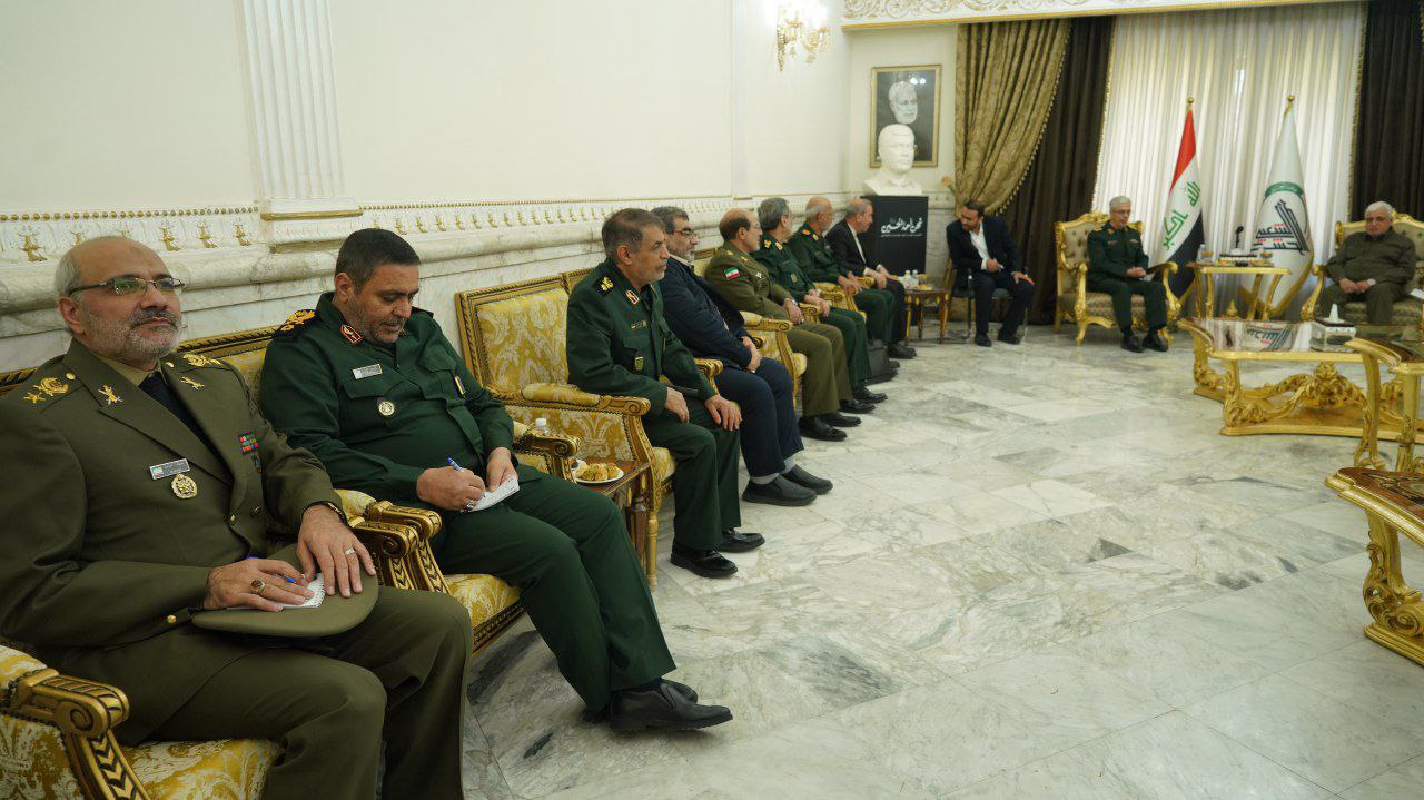 رئيس هيئة اركان الجيش الايراني والحشد