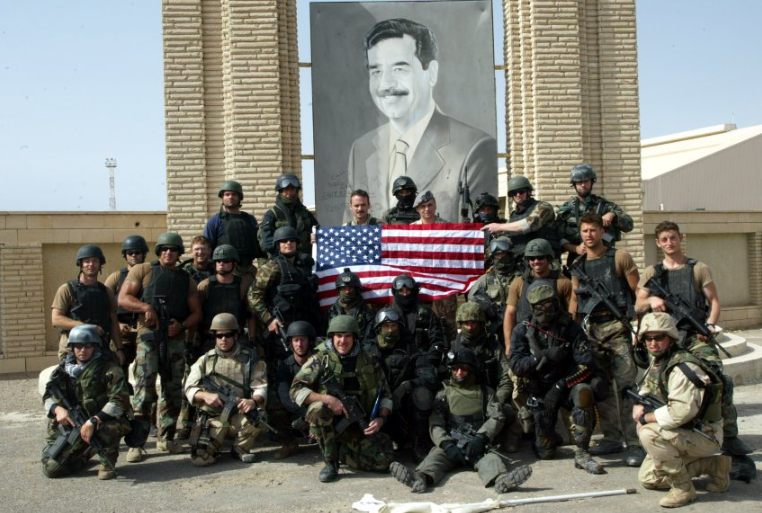 بعض جنود القوات الأمريكية أثناء غزو العراق