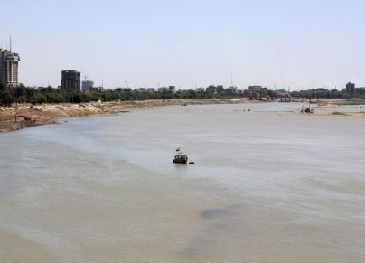 A picture taken on May 1, 2023, shows the drop in the water levels at the Tigris River in Baghdad. (Photo by AHMAD AL-RUBAYE / AFP) (Photo by AHMAD AL-RUBAYE/AFP via Getty Images)