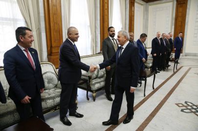 استقبل رئيس الجمهورية عبد اللطيف رشيد، رئيس مجلس النواب الأردني أحمد الصفدي 