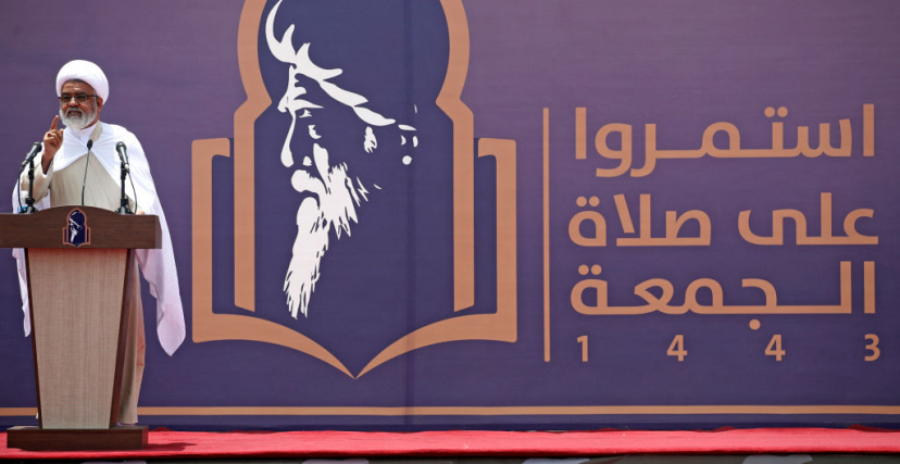 طالب مقتدى الصدر في صلاة الجمعة الموحدة بتنظيم الحشد الشعبي وحل الفصائل