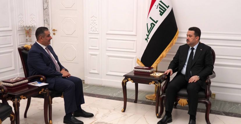 إجتمع رئيس مجلس الوزراء السيد محمد شياع السوداني، صباح اليوم الثلاثاء، بمحافظ البنك المركزي العراقي السيد مصطفى غالب مخيف.