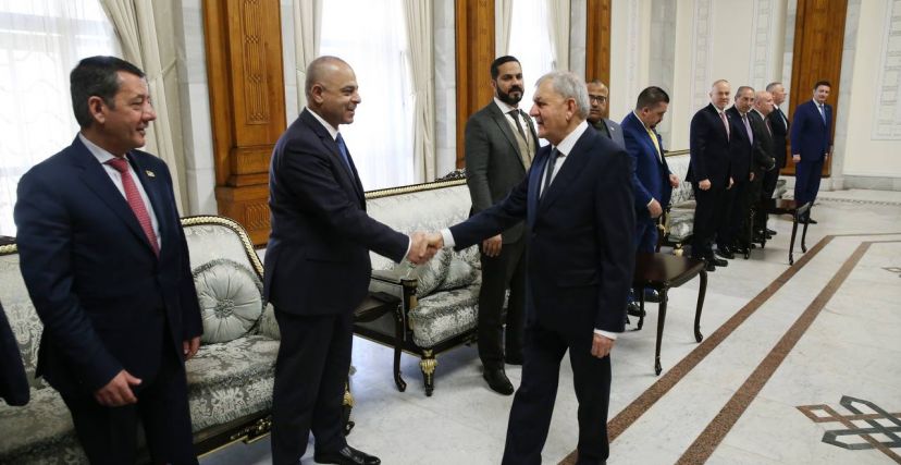 استقبل رئيس الجمهورية عبد اللطيف رشيد، رئيس مجلس النواب الأردني أحمد الصفدي 